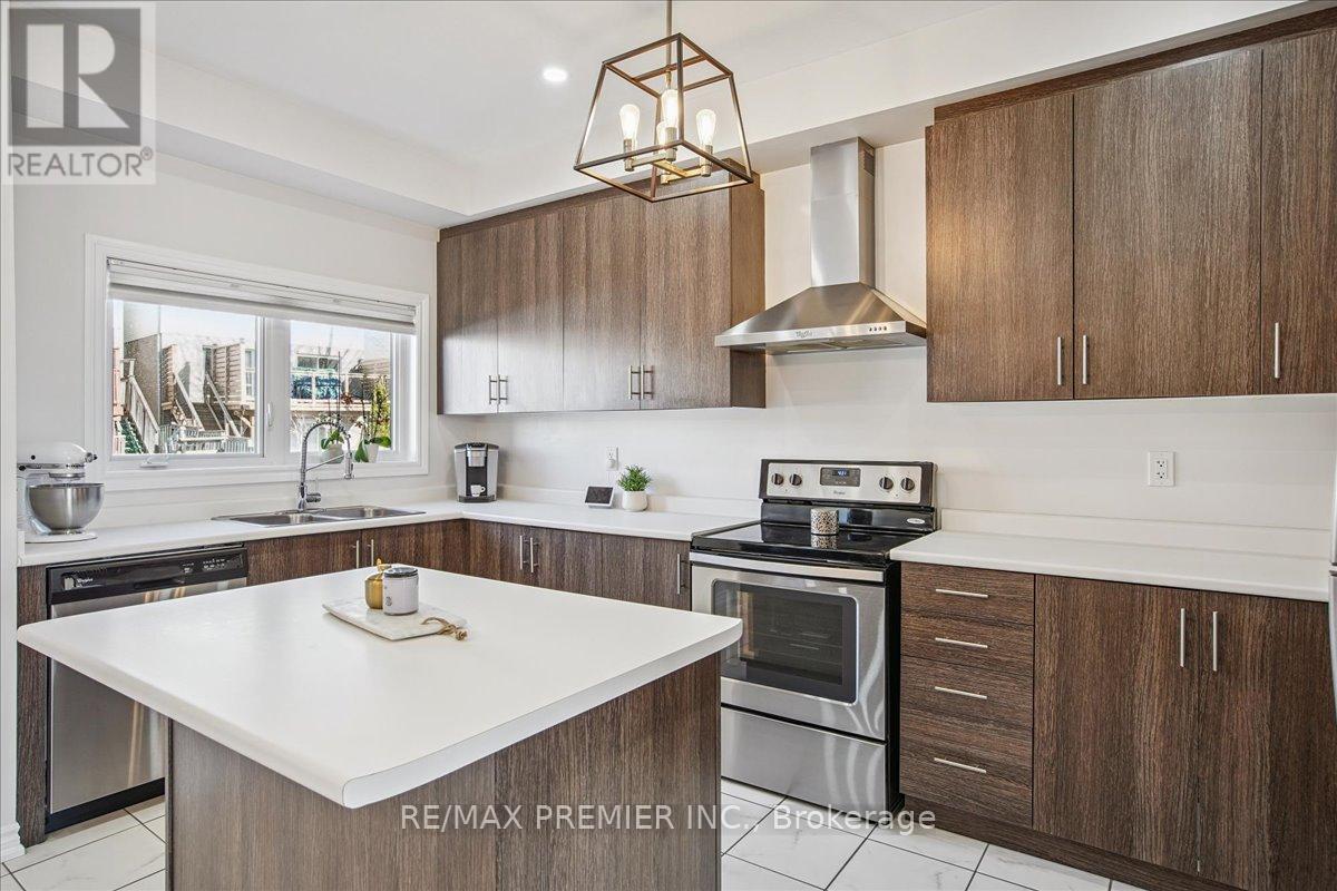 149 Taucar Gate, Bradford West Gwillimbury (Bradford), Ontario  L3Z 0V7 - Photo 11 - N12877724