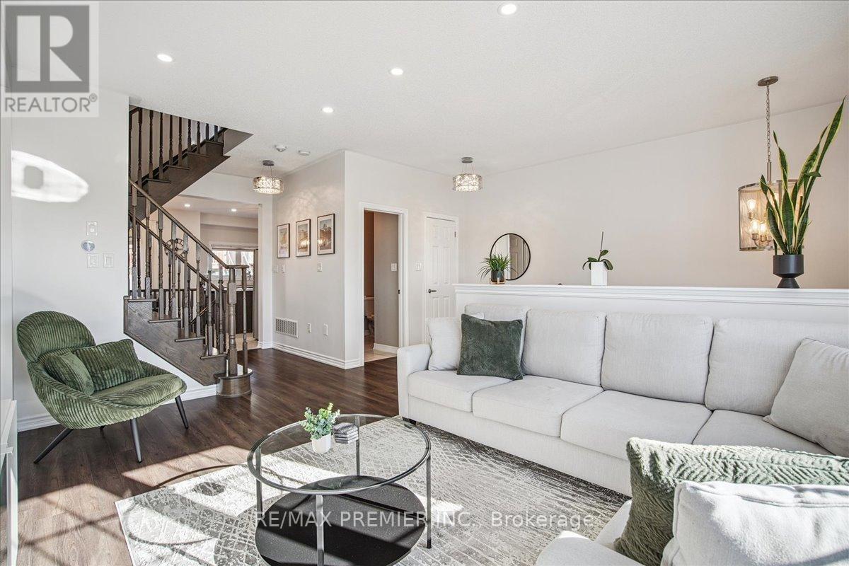 149 Taucar Gate, Bradford West Gwillimbury (Bradford), Ontario  L3Z 0V7 - Photo 7 - N12877724