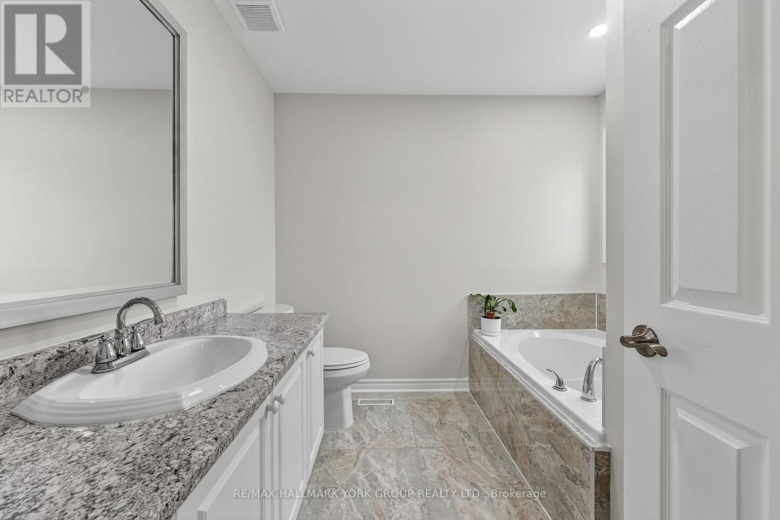 1166 Andrade Lane, Innisfil, Ontario  L9S 4X6 - Photo 10 - N12877760