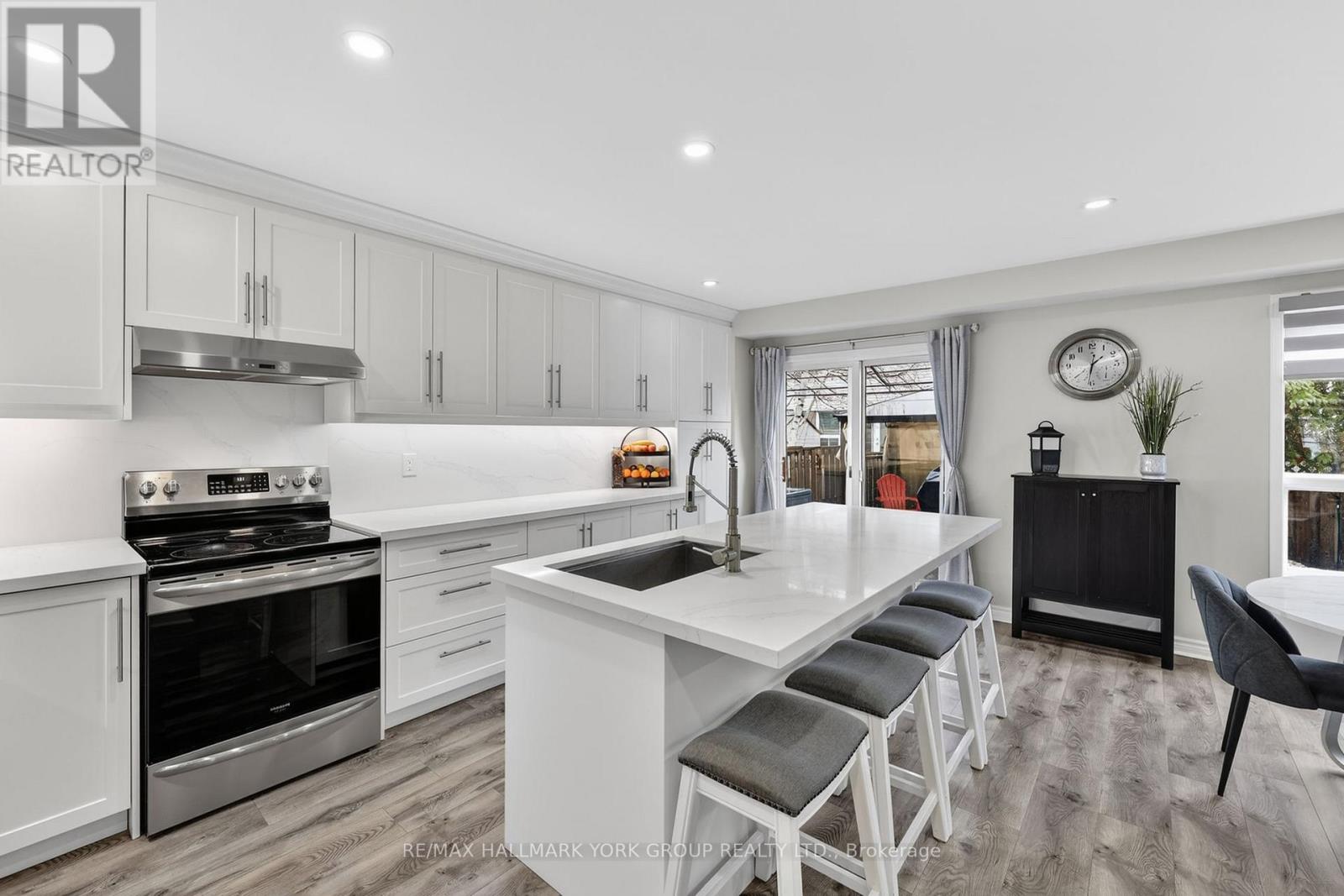 1166 Andrade Lane, Innisfil, Ontario  L9S 4X6 - Photo 2 - N12877760