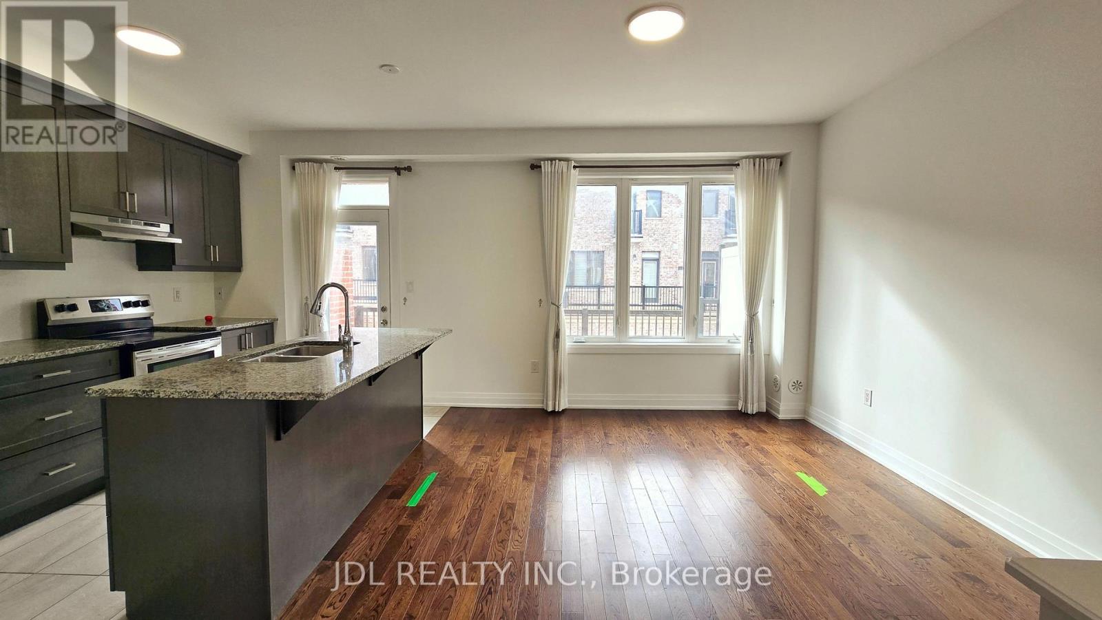 87 Casely Avenue, Richmond Hill, Ontario  L4S 0K7 - Photo 10 - N12877860