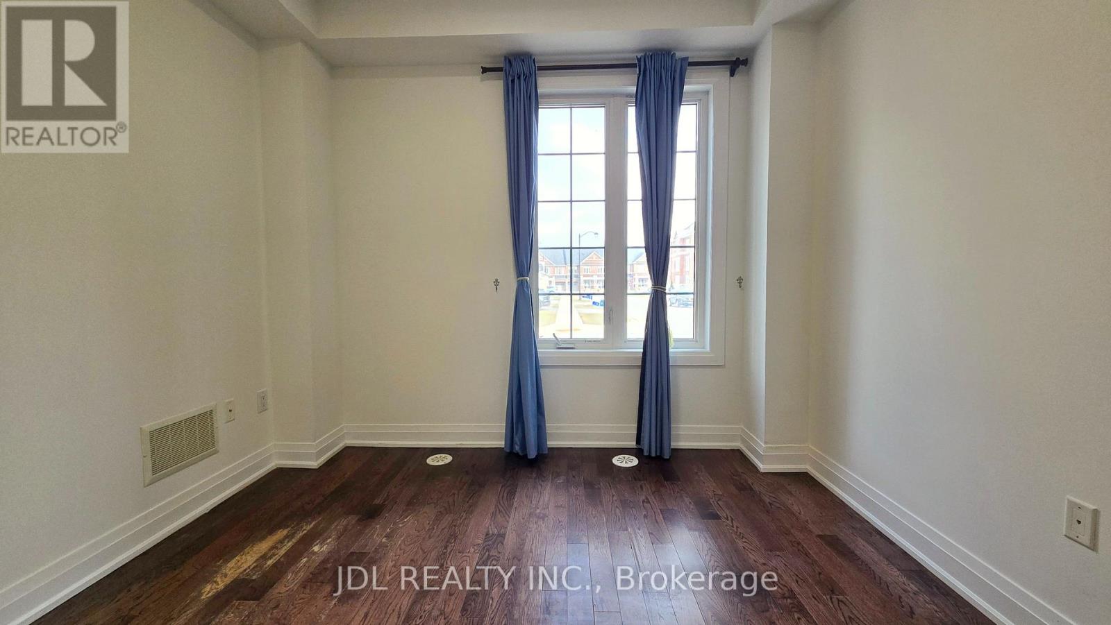 87 Casely Avenue, Richmond Hill, Ontario  L4S 0K7 - Photo 3 - N12877860