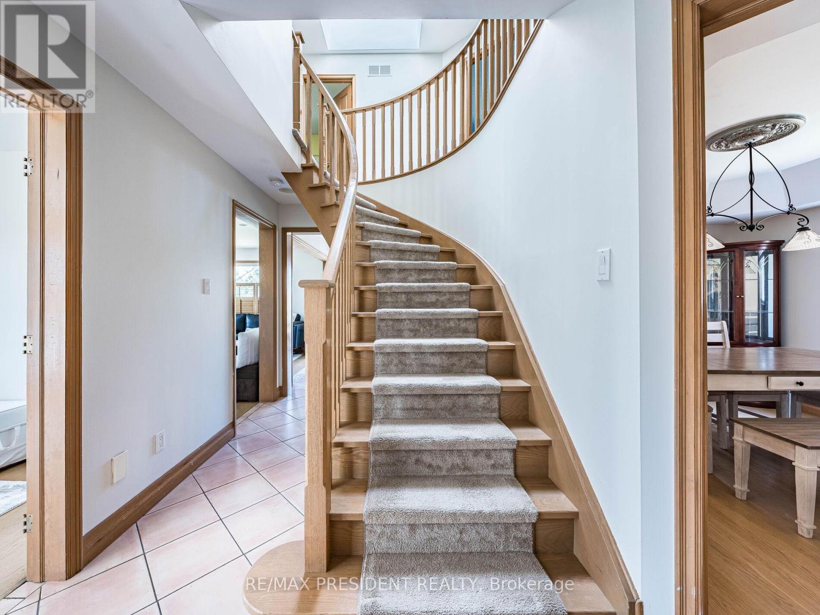 45 Grasett Crescent, Barrie (West Bayfield), Ontario  L4N 6Z6 - Photo 3 - S12877666