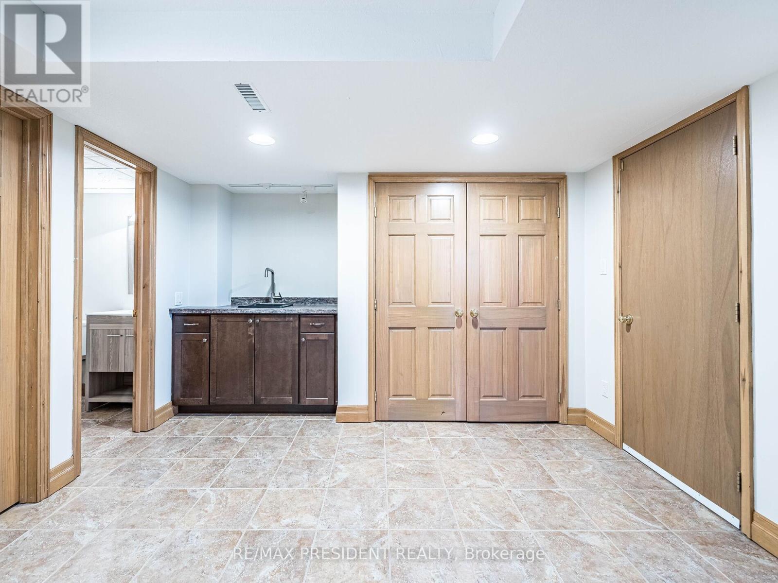 45 Grasett Crescent, Barrie (West Bayfield), Ontario  L4N 6Z6 - Photo 35 - S12877666