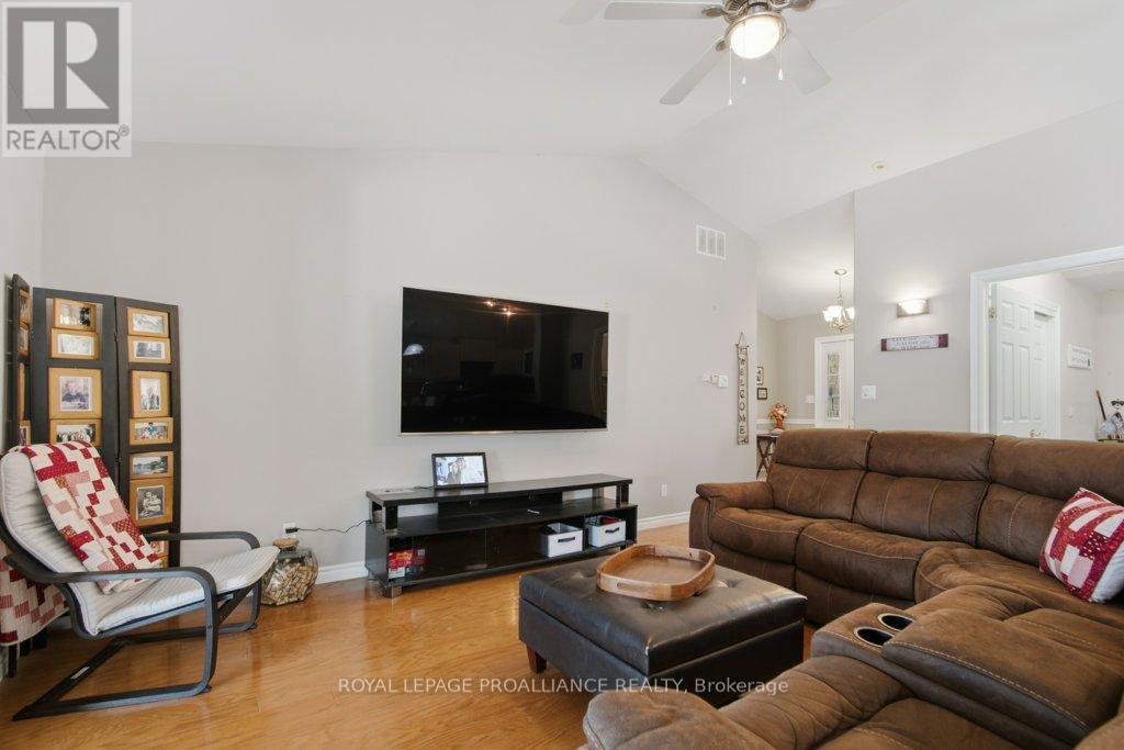 51 Applewood Drive, Brighton, Ontario  K0K 1H0 - Photo 10 - X12754924