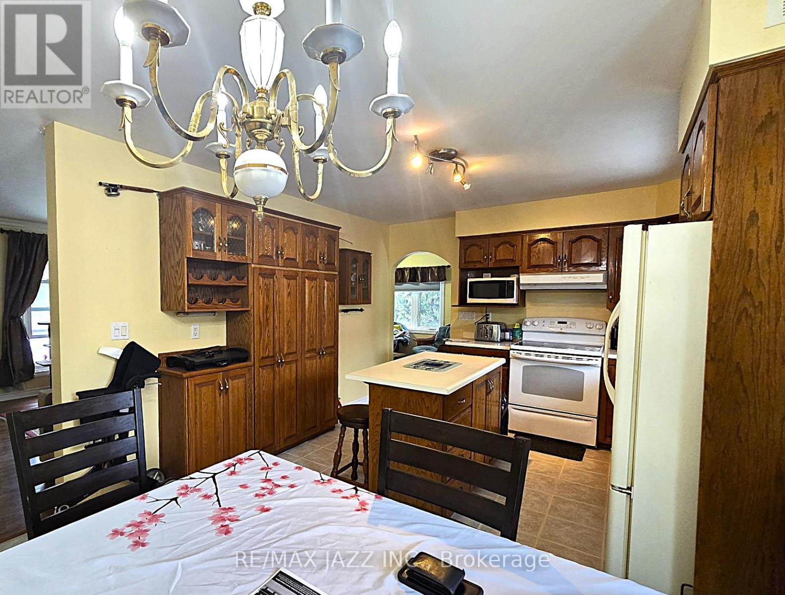 61 Gilbert Road, French River, Ontario  P0M 1A0 - Photo 5 - X12871712