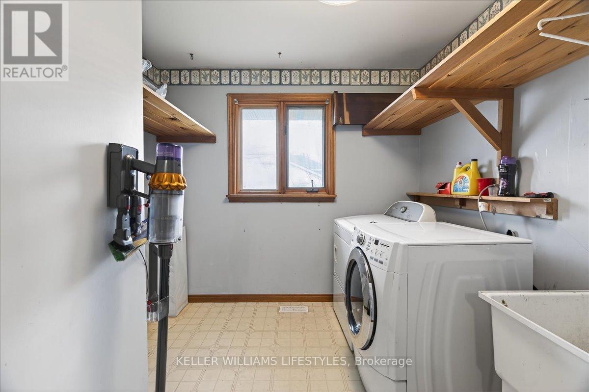 404 Ontario Street, Warwick, Ontario  N0M 2S0 - Photo 20 - X12874810