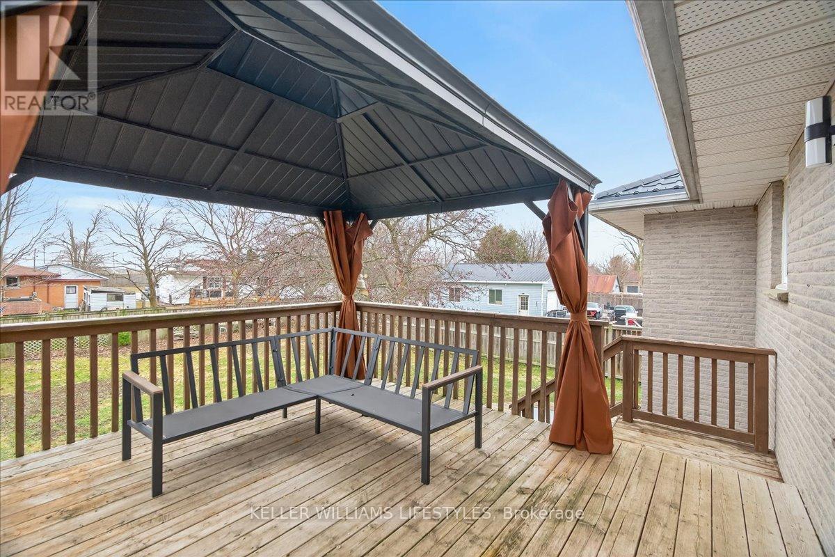 404 Ontario Street, Warwick, Ontario  N0M 2S0 - Photo 30 - X12874810