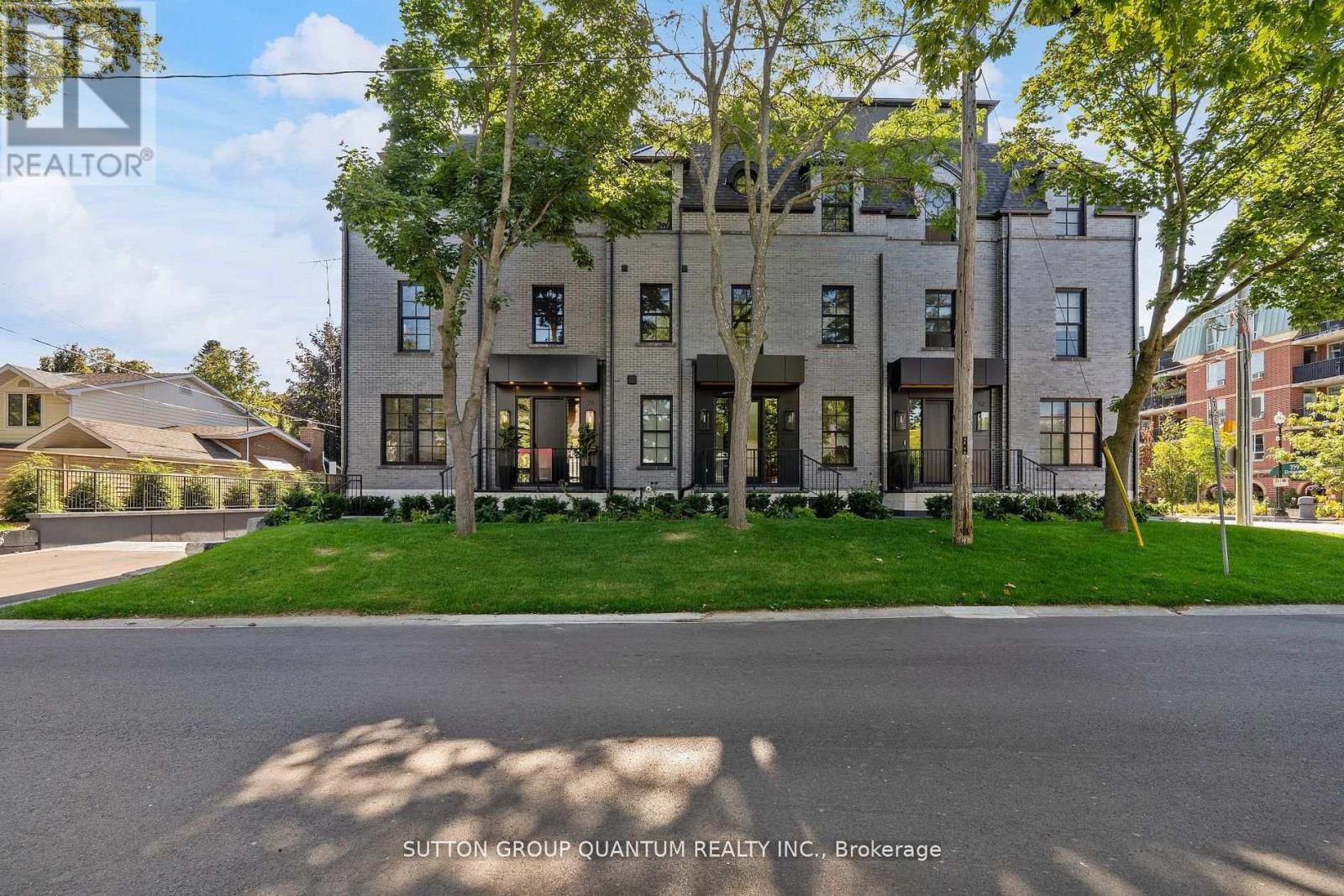 78 Trafalgar Road, Oakville, Ontario  L6J 2S7 - Photo 2 - W12877690