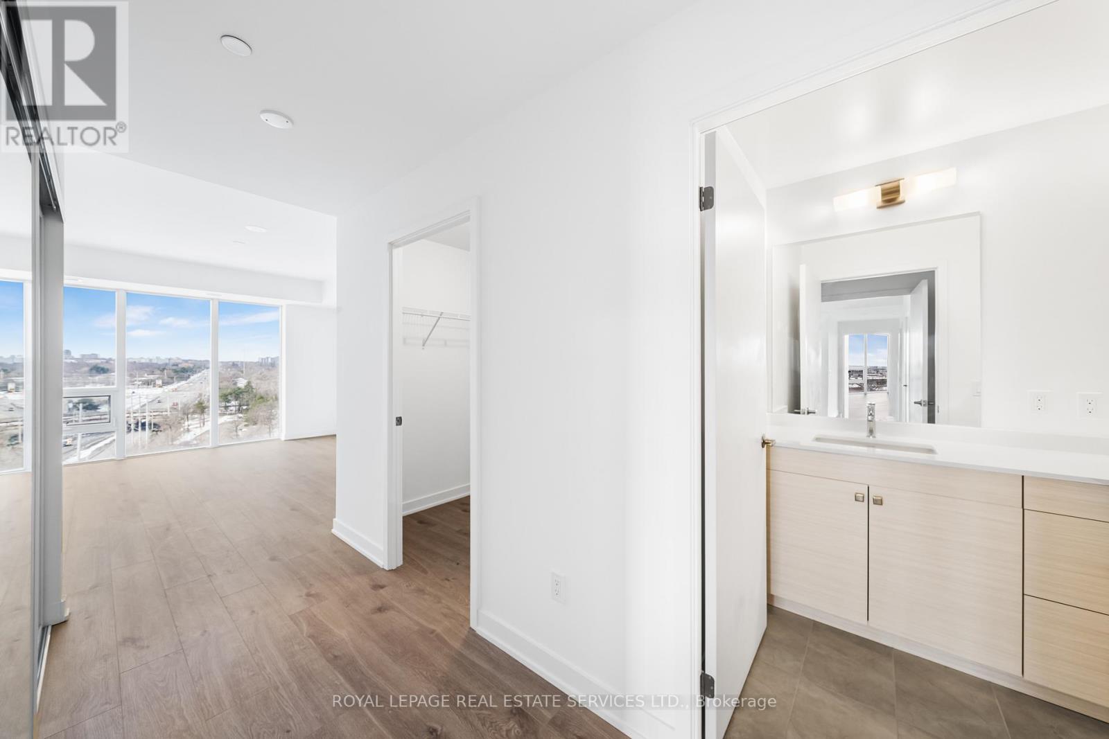 911 - 1035 Southdown Road, Mississauga, Ontario  L5J 0A2 - Photo 14 - W12877716