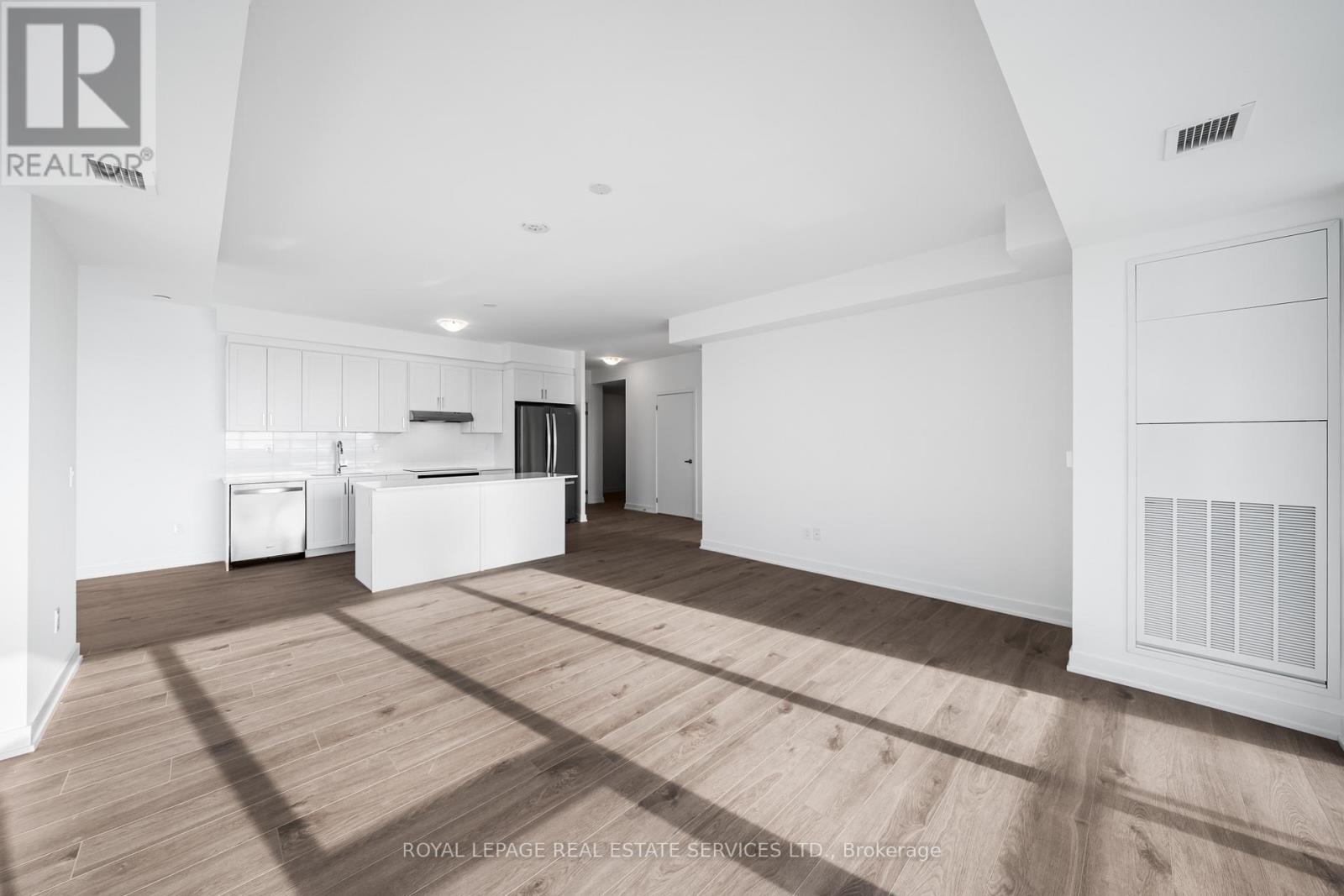 911 - 1035 Southdown Road, Mississauga, Ontario  L5J 0A2 - Photo 4 - W12877716