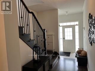 5534 Meadowcrest Avenue, Mississauga, Ontario  L5M 0V1 - Photo 2 - W12877726