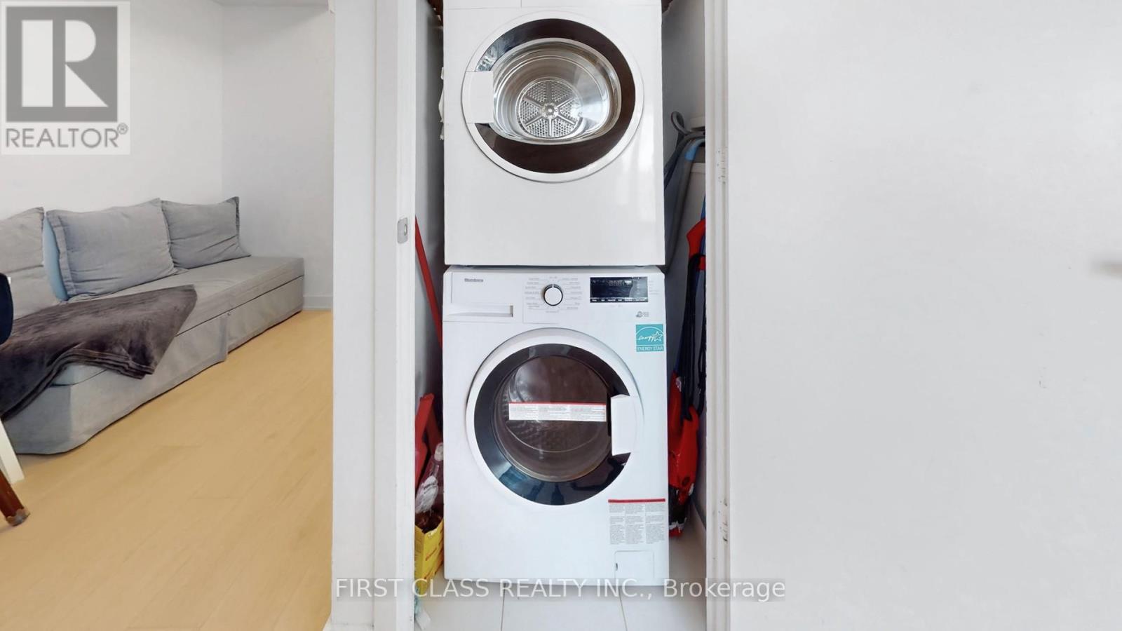 4301 - 3900 Confederation Parkway, Mississauga, Ontario  L5B 0M3 - Photo 32 - W12877732