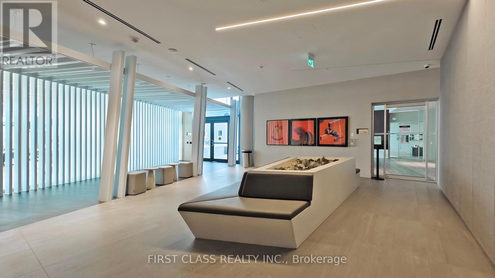 4301 - 3900 Confederation Parkway, Mississauga, Ontario  L5B 0M3 - Photo 7 - W12877732