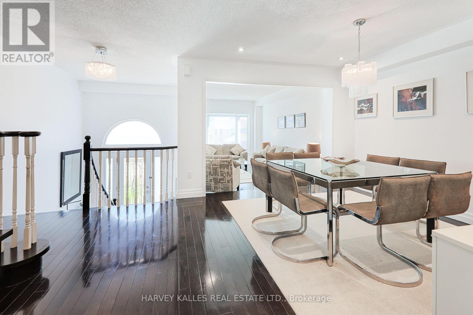 1050 Lindsay Drive, Oakville, Ontario  L6M 3B5 - Photo 6 - W12877798