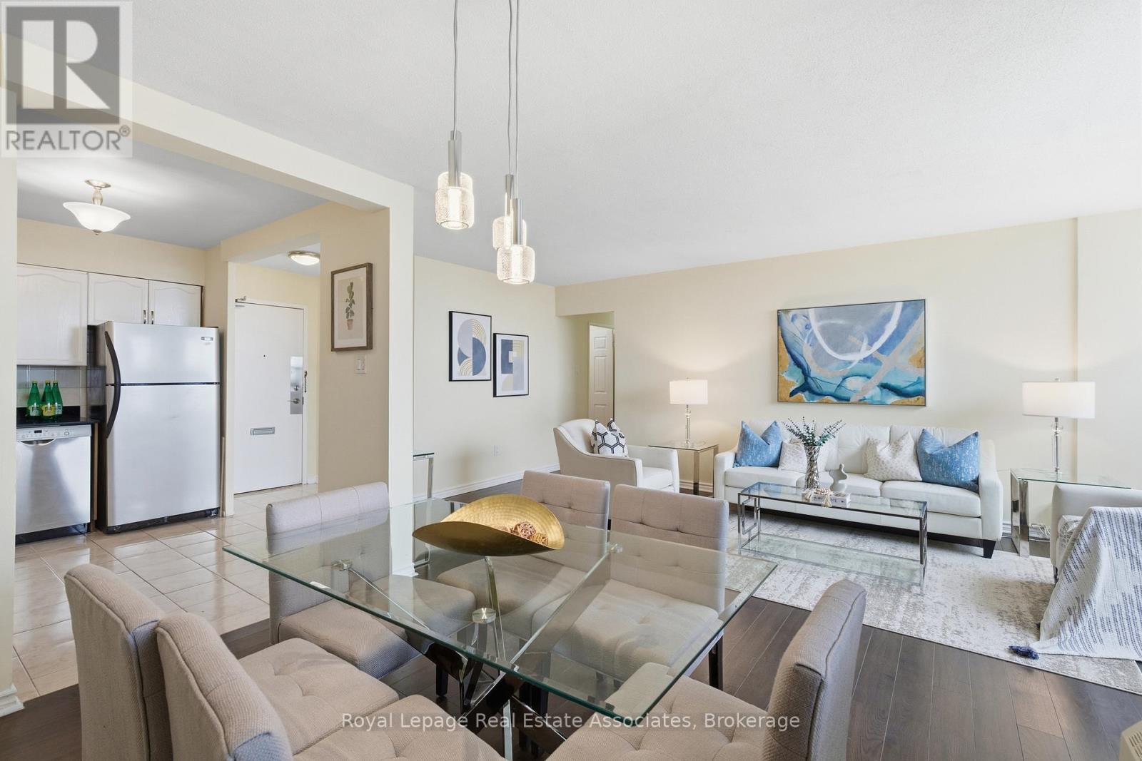 706 - 551 The West Mall, Toronto (Etobicoke West Mall), Ontario  M9C 1G7 - Photo 11 - W12877802