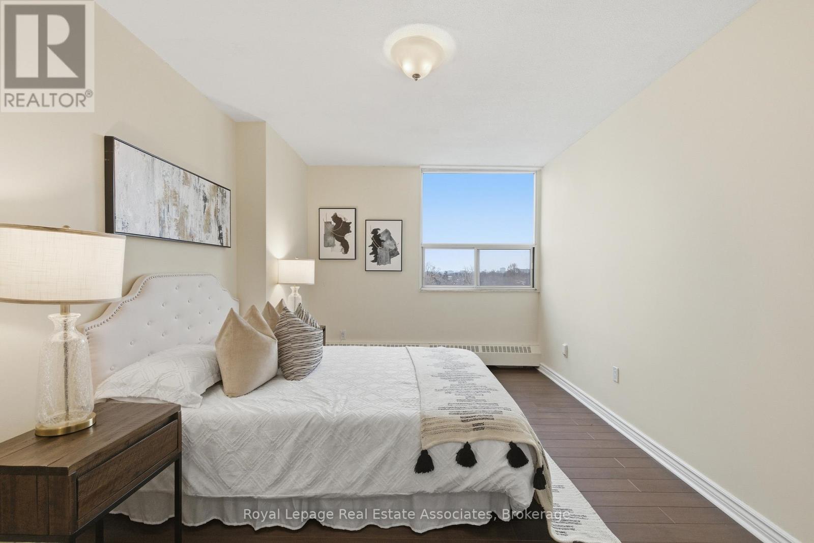 706 - 551 The West Mall, Toronto (Etobicoke West Mall), Ontario  M9C 1G7 - Photo 20 - W12877802