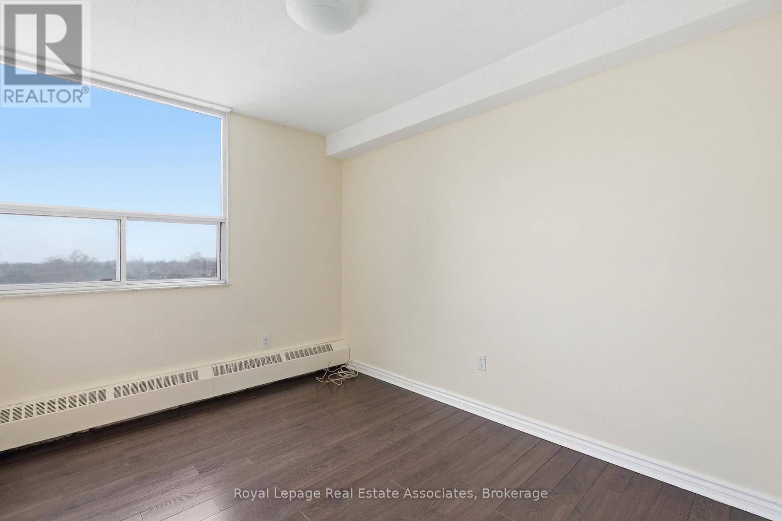 706 - 551 The West Mall, Toronto (Etobicoke West Mall), Ontario  M9C 1G7 - Photo 21 - W12877802