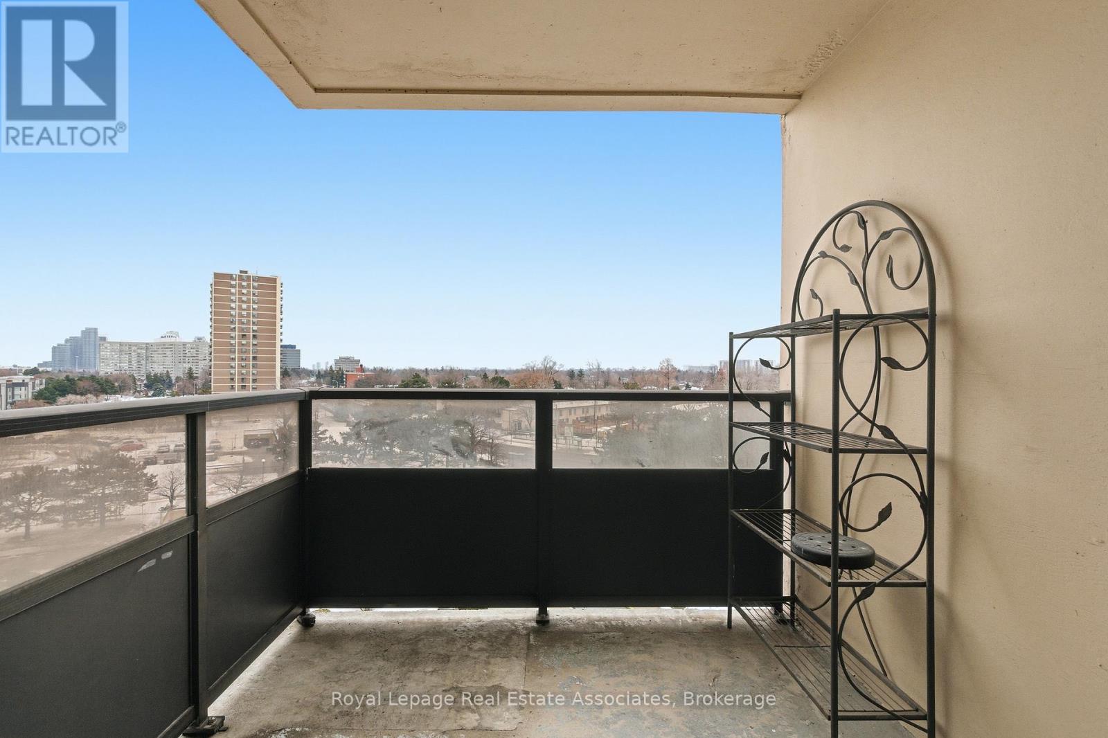 706 - 551 The West Mall, Toronto (Etobicoke West Mall), Ontario  M9C 1G7 - Photo 26 - W12877802