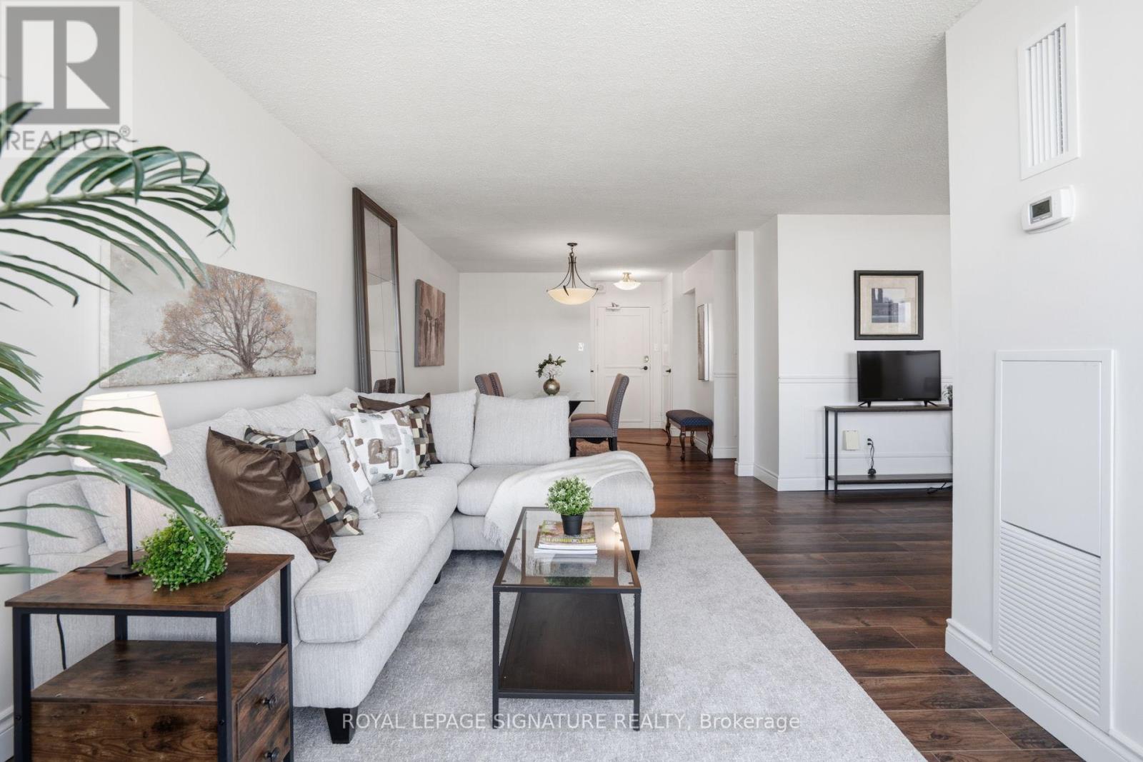 2707 - 3100 Kirwin Avenue, Mississauga, Ontario  L5A 3S6 - Photo 10 - W12877808