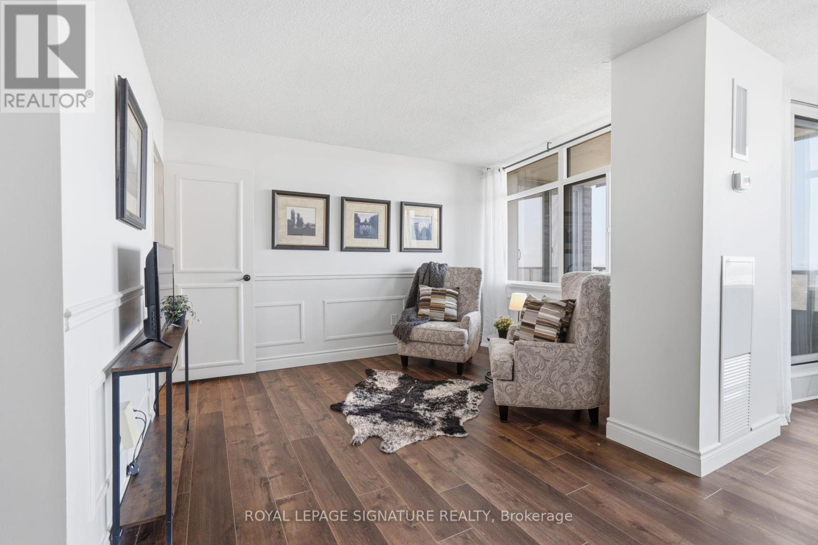 2707 - 3100 Kirwin Avenue, Mississauga, Ontario  L5A 3S6 - Photo 11 - W12877808