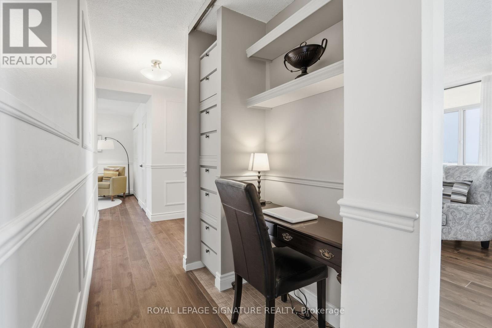 2707 - 3100 Kirwin Avenue, Mississauga, Ontario  L5A 3S6 - Photo 20 - W12877808