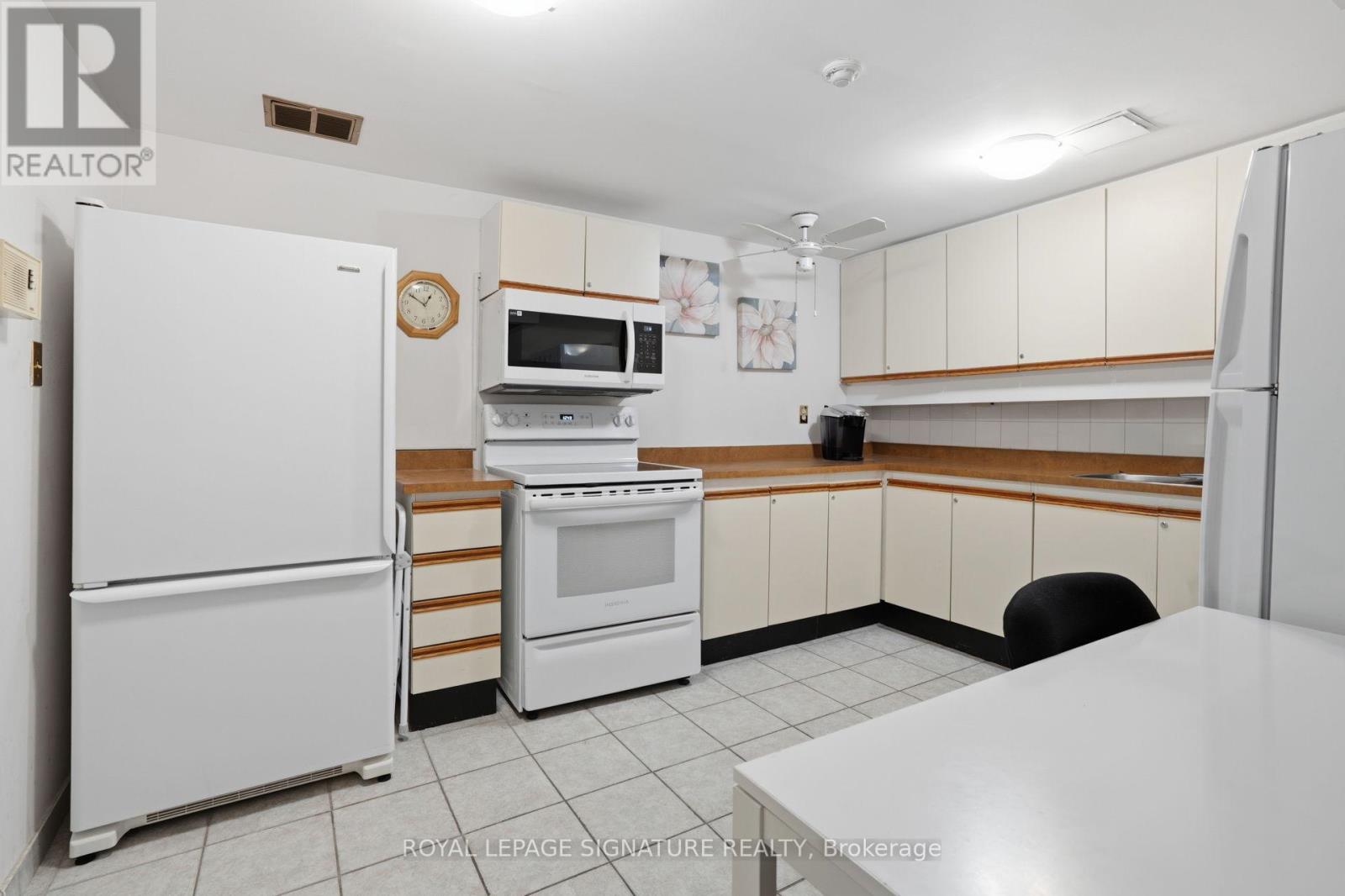2707 - 3100 Kirwin Avenue, Mississauga, Ontario  L5A 3S6 - Photo 44 - W12877808