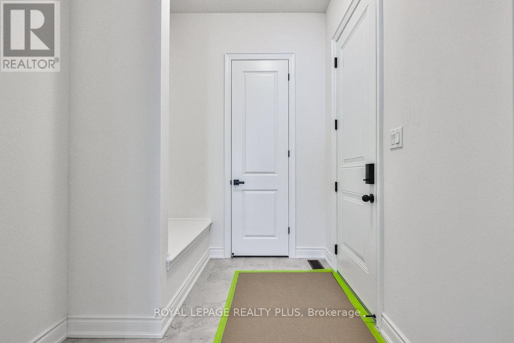 1327 Wheat Boom Drive, Oakville, Ontario  L6H 7Z6 - Photo 14 - W12877812