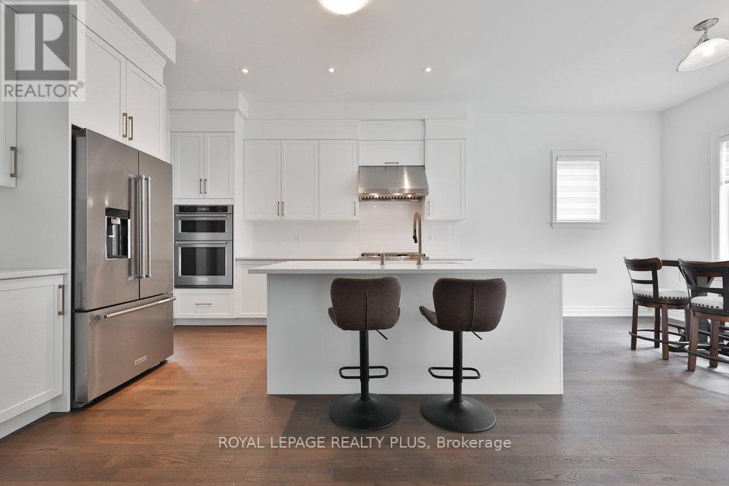 1327 Wheat Boom Drive, Oakville, Ontario  L6H 7Z6 - Photo 4 - W12877812