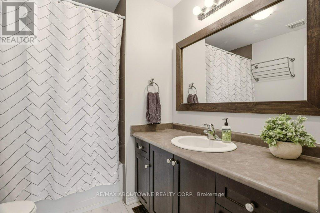 4174 Galileo Common, Burlington, Ontario  L7L 0G7 - Photo 16 - W12877854