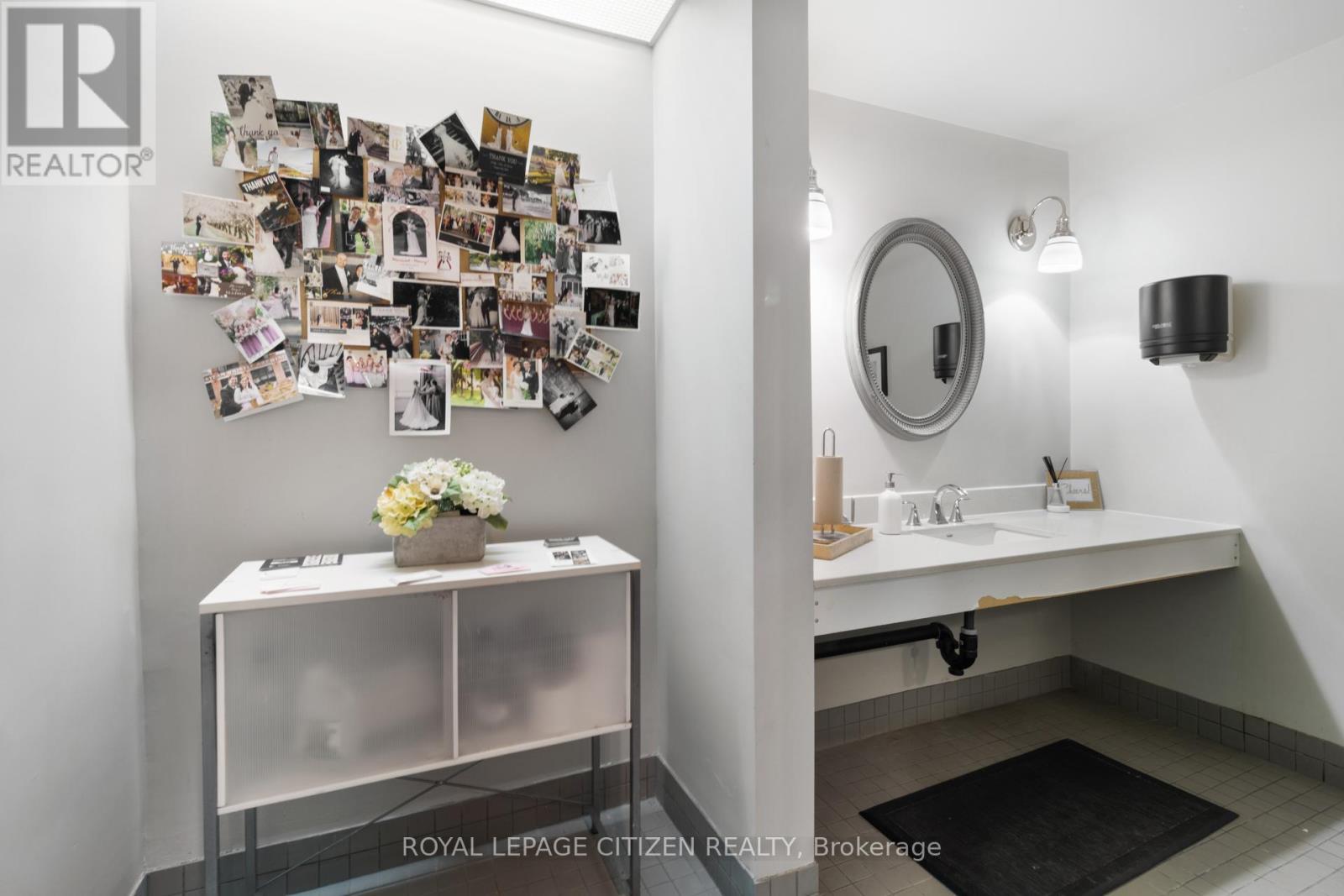 1610a Bloor Street W, Toronto (High Park North), Ontario  M6P 1A7 - Photo 11 - W12877862