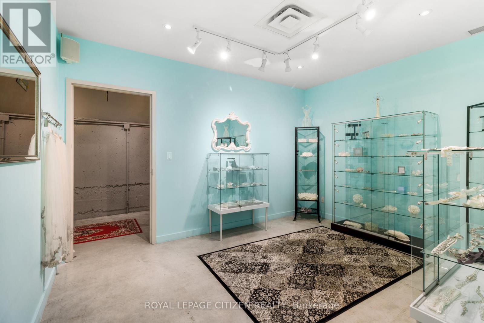 1610a Bloor Street W, Toronto (High Park North), Ontario  M6P 1A7 - Photo 34 - W12877864