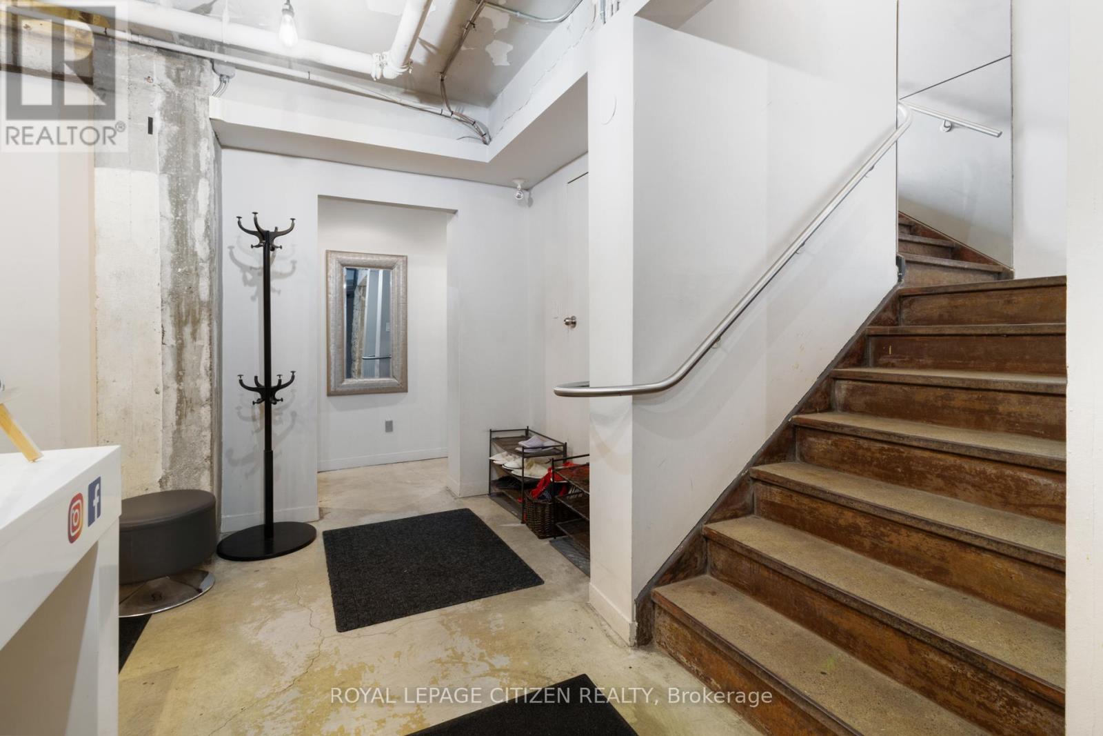 1610a Bloor Street W, Toronto (High Park North), Ontario  M6P 1A7 - Photo 9 - W12877864