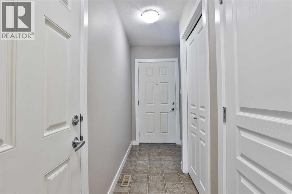 8, 213 Silkstone Road W, Lethbridge, Alberta  T1J 0J9 - Photo 2 - A2293010