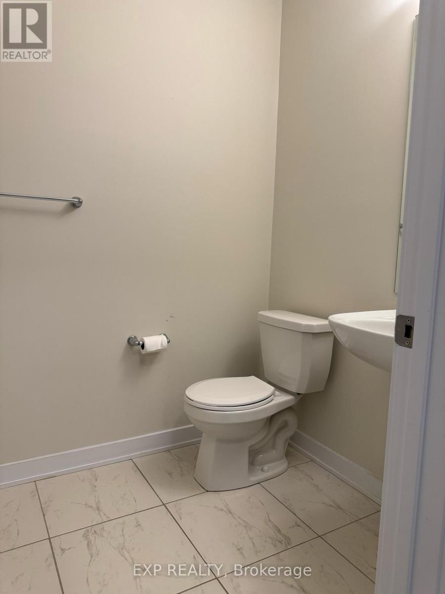 21 Starboard Crescent, Welland (Dain City), Ontario  L3B 0M7 - Photo 4 - X12877634