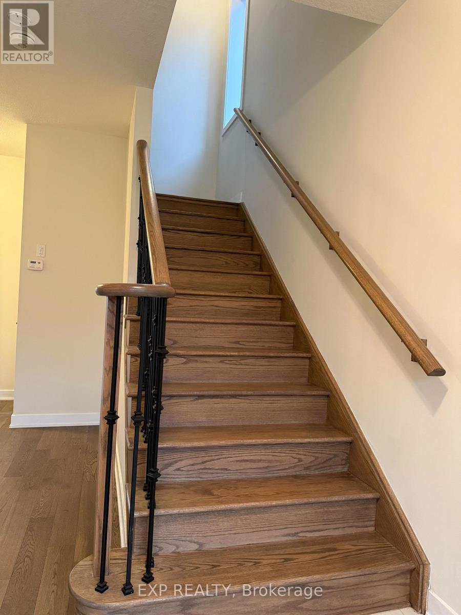 21 Starboard Crescent, Welland (Dain City), Ontario  L3B 0M7 - Photo 8 - X12877634