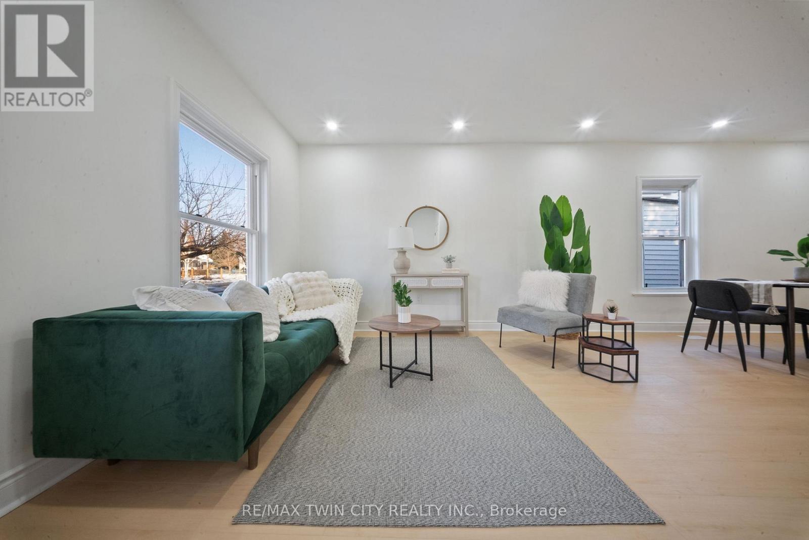 327 Sheridan Street, Brantford, Ontario  N3S 4R8 - Photo 6 - X12877642