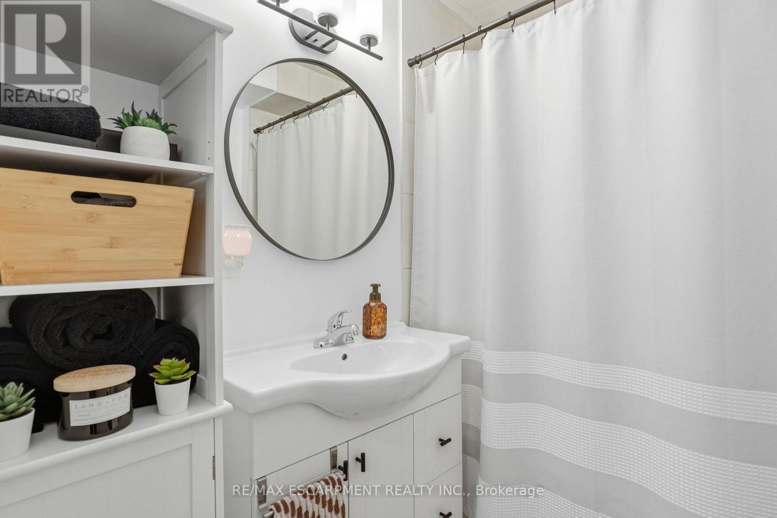 68 Delena Avenue, Hamilton, Ontario  L8H 6B7 - Photo 15 - X12877670