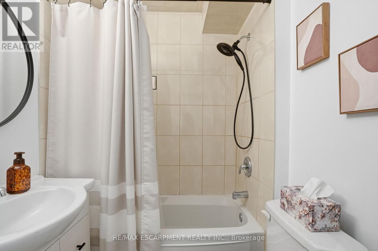 68 Delena Avenue, Hamilton, Ontario  L8H 6B7 - Photo 16 - X12877670