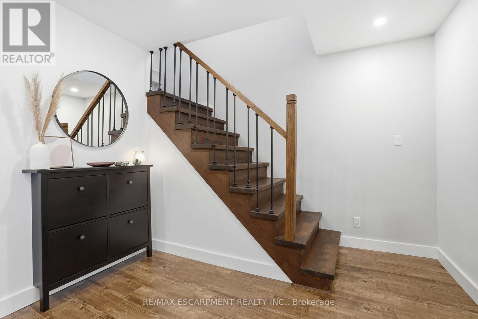 68 Delena Avenue, Hamilton, Ontario  L8H 6B7 - Photo 17 - X12877670