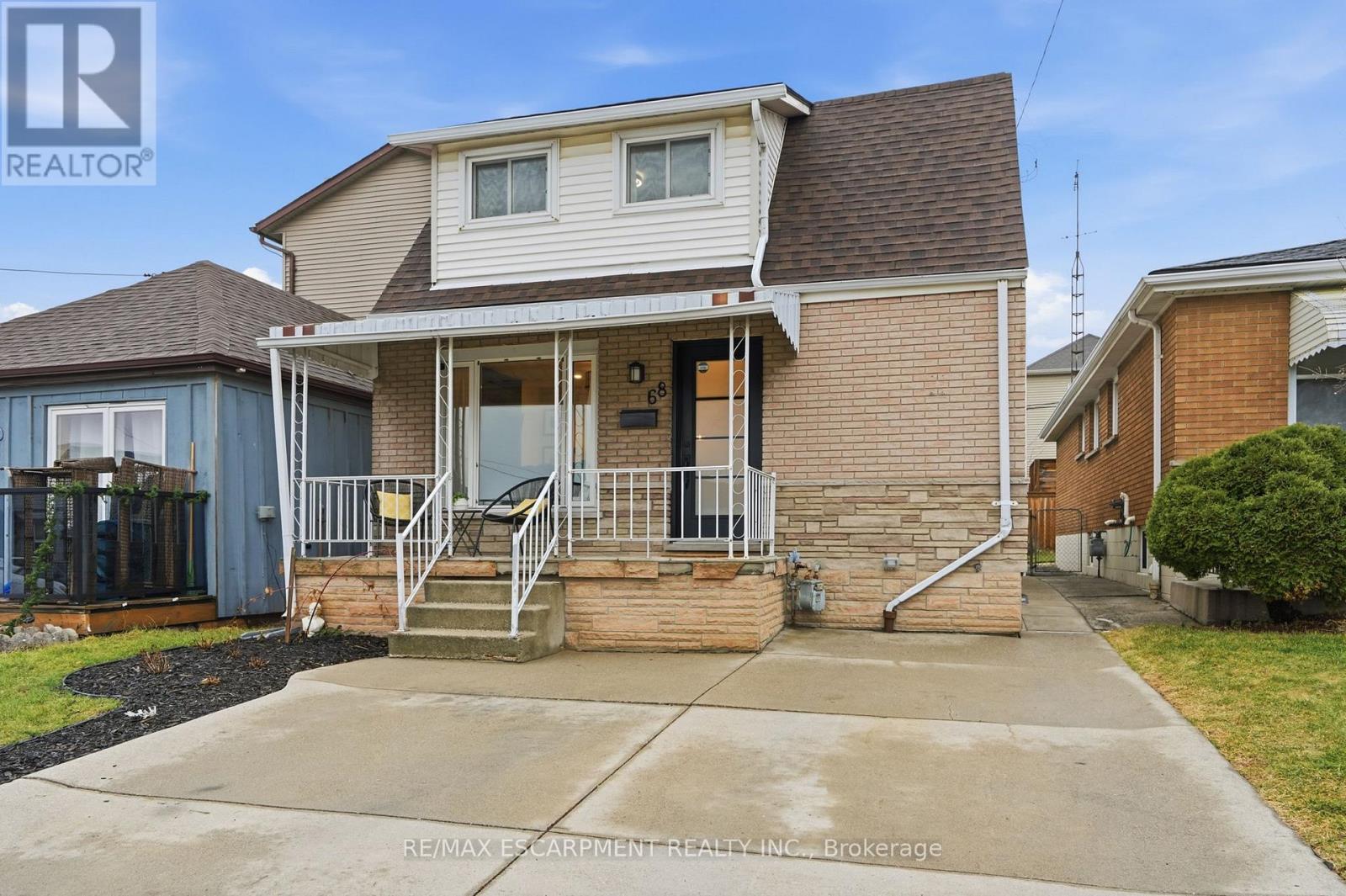 68 Delena Avenue, Hamilton, Ontario  L8H 6B7 - Photo 2 - X12877670