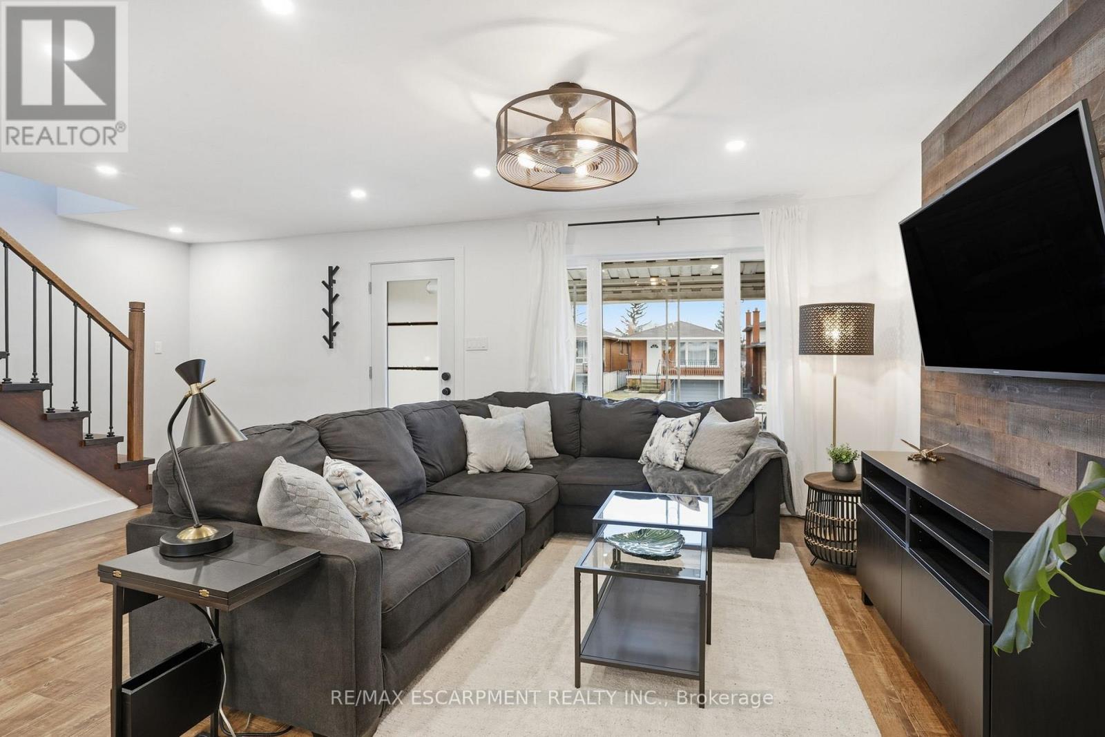 68 Delena Avenue, Hamilton, Ontario  L8H 6B7 - Photo 8 - X12877670