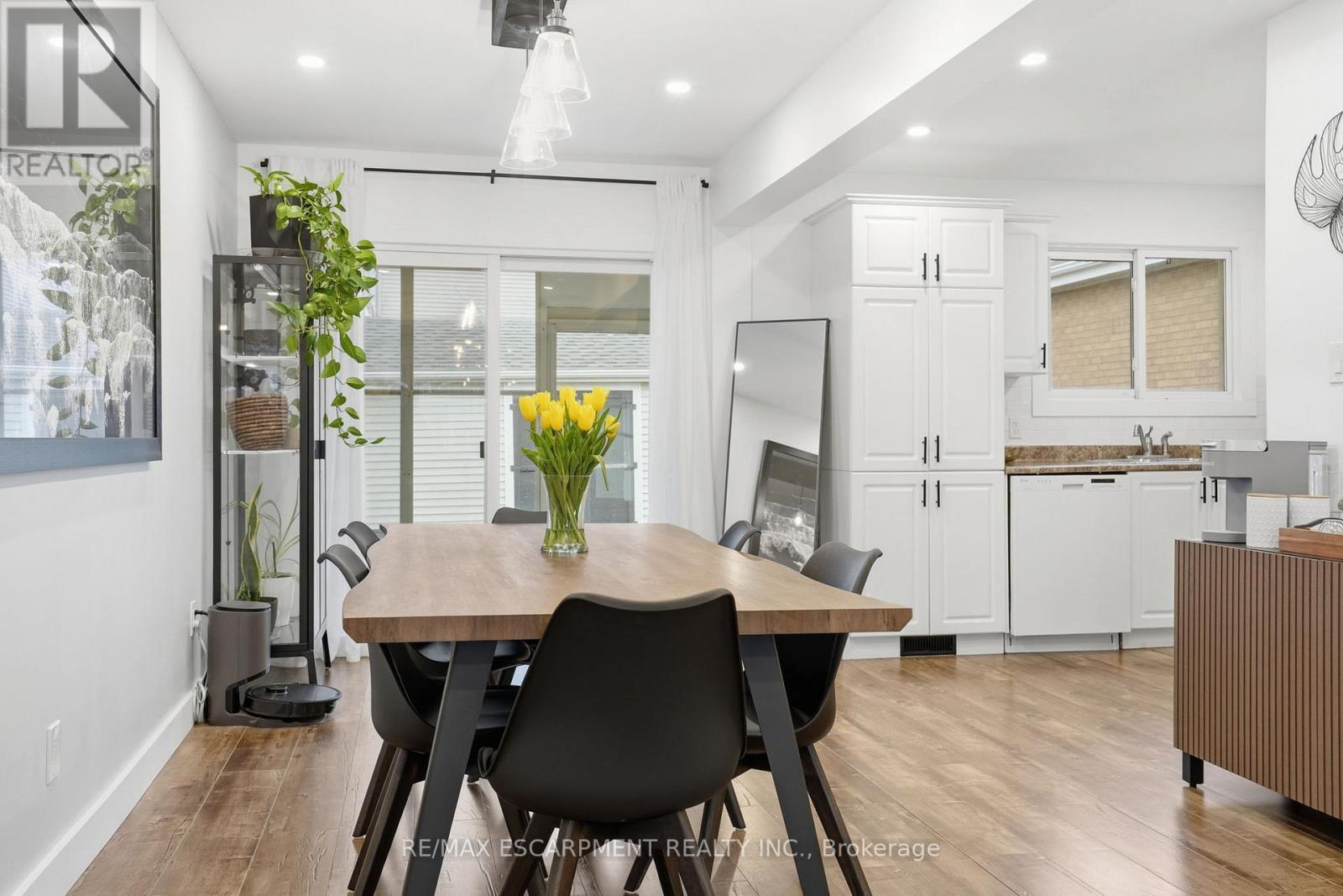 68 Delena Avenue, Hamilton, Ontario  L8H 6B7 - Photo 9 - X12877670