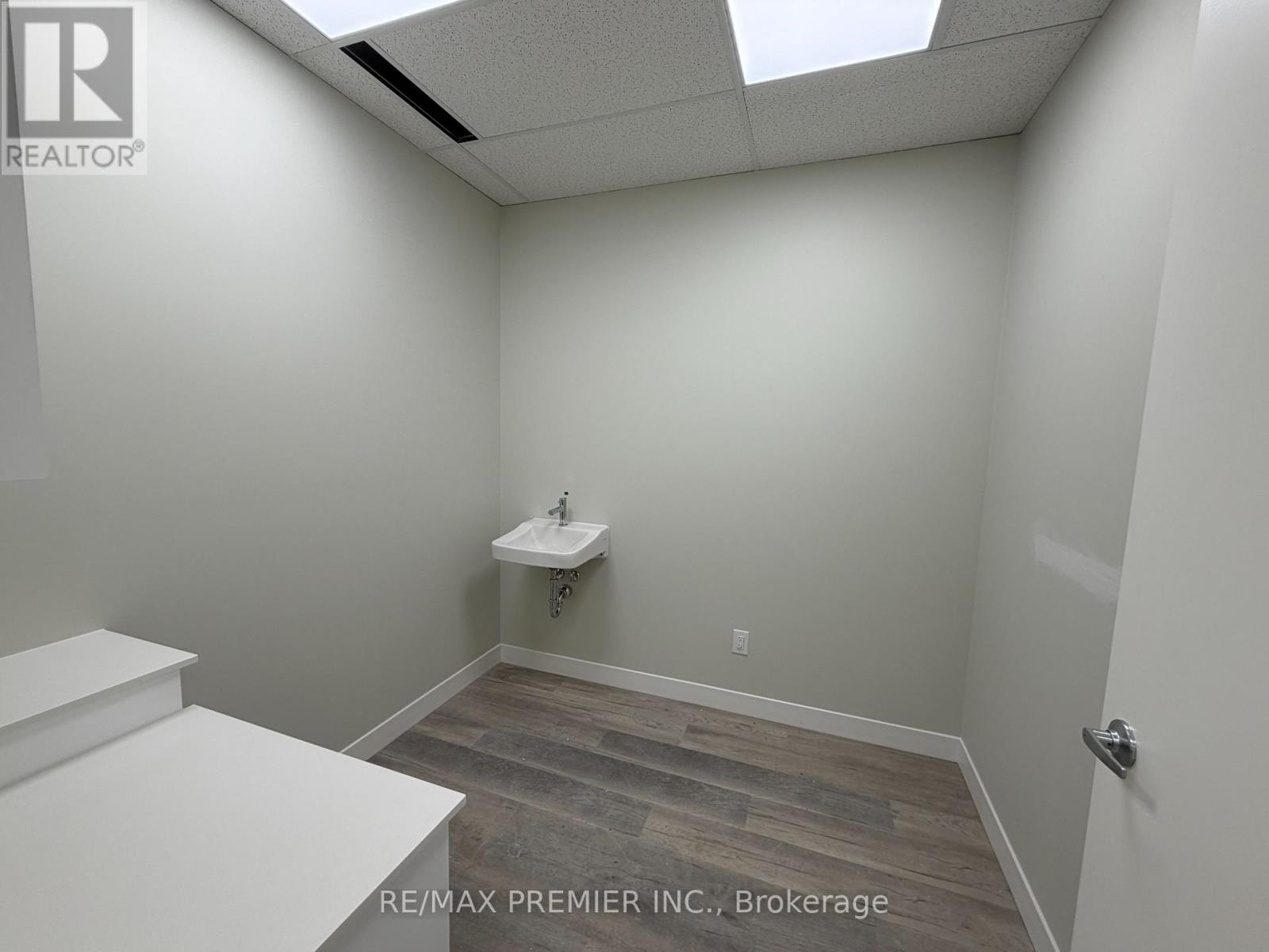 102-04 - 3 Cross Street, Welland (Welland Downtown), Ontario  L3B 5X6 - Photo 16 - X12877782