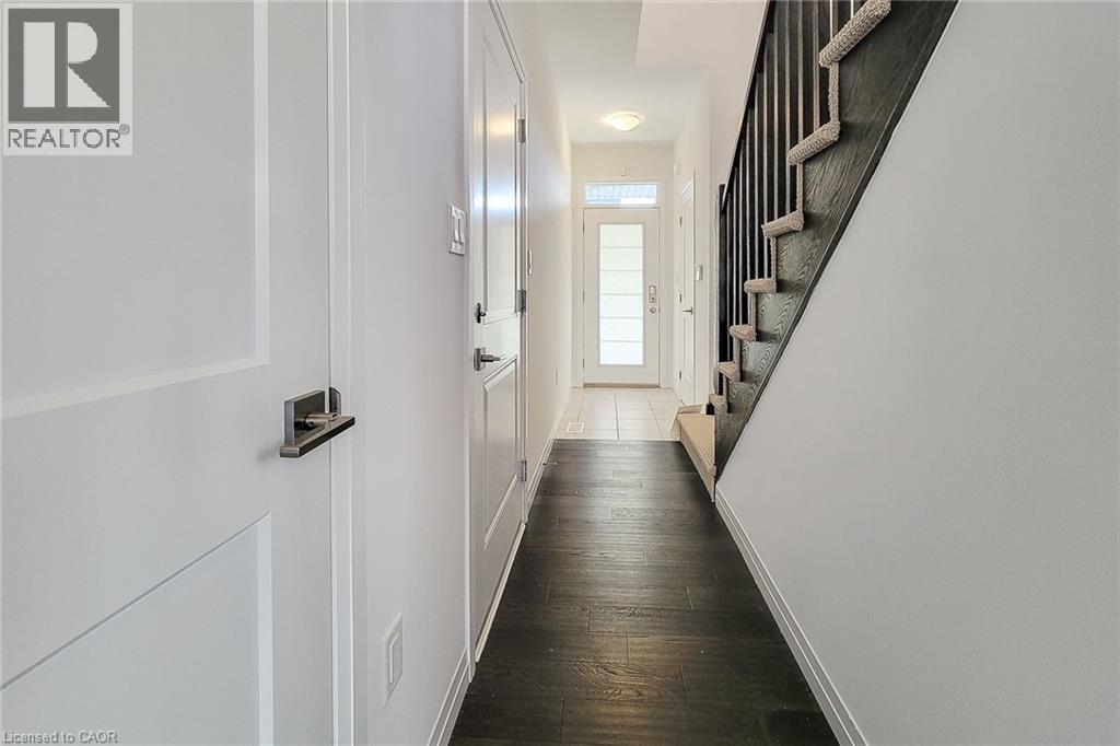 30 Times Square Boulevard Unit# 7, Stoney Creek, Ontario  L8J 0M1 - Photo 4 - 40811920