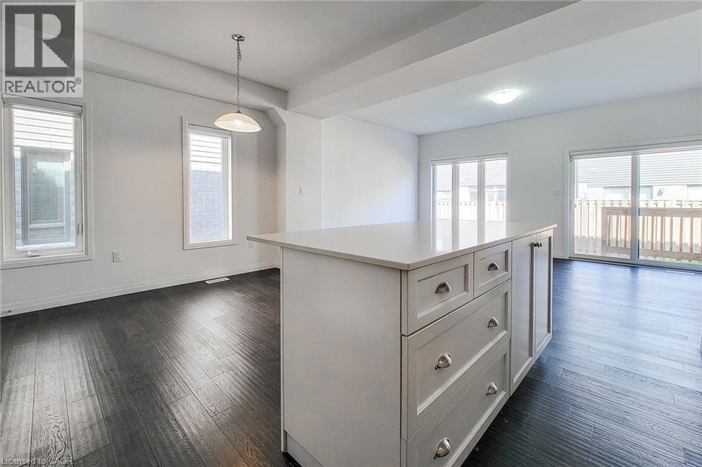 30 Times Square Boulevard Unit# 7, Stoney Creek, Ontario  L8J 0M1 - Photo 9 - 40811920