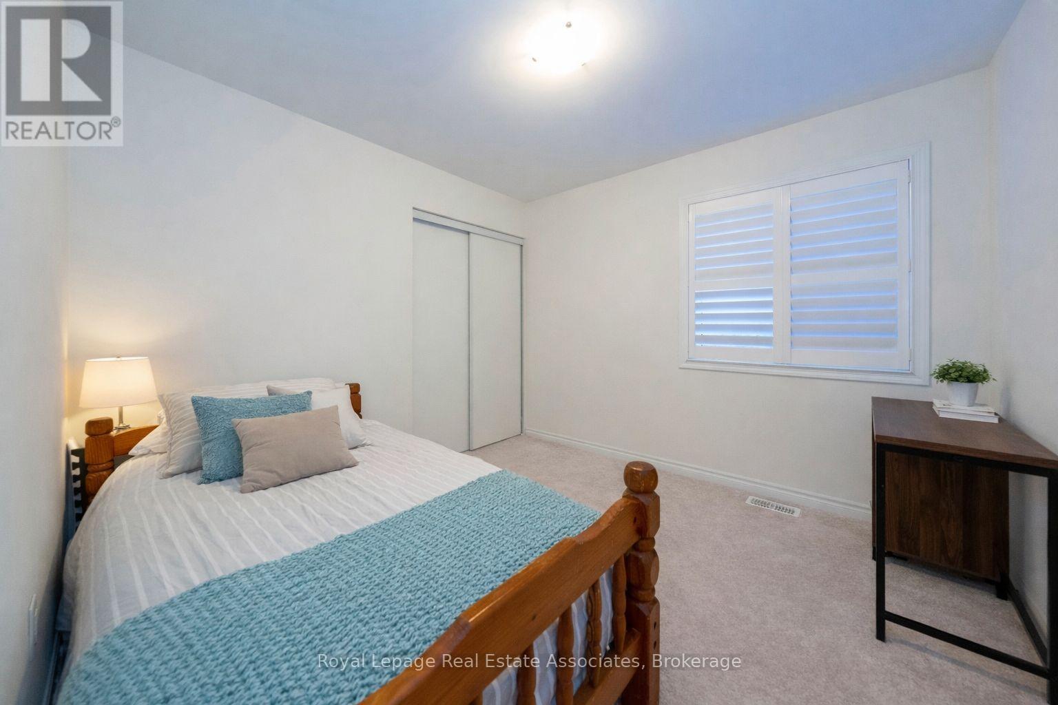 307 Whitlock Avenue, Milton (Fo Ford), Ontario  L9E 1C6 - Photo 13 - W12877722