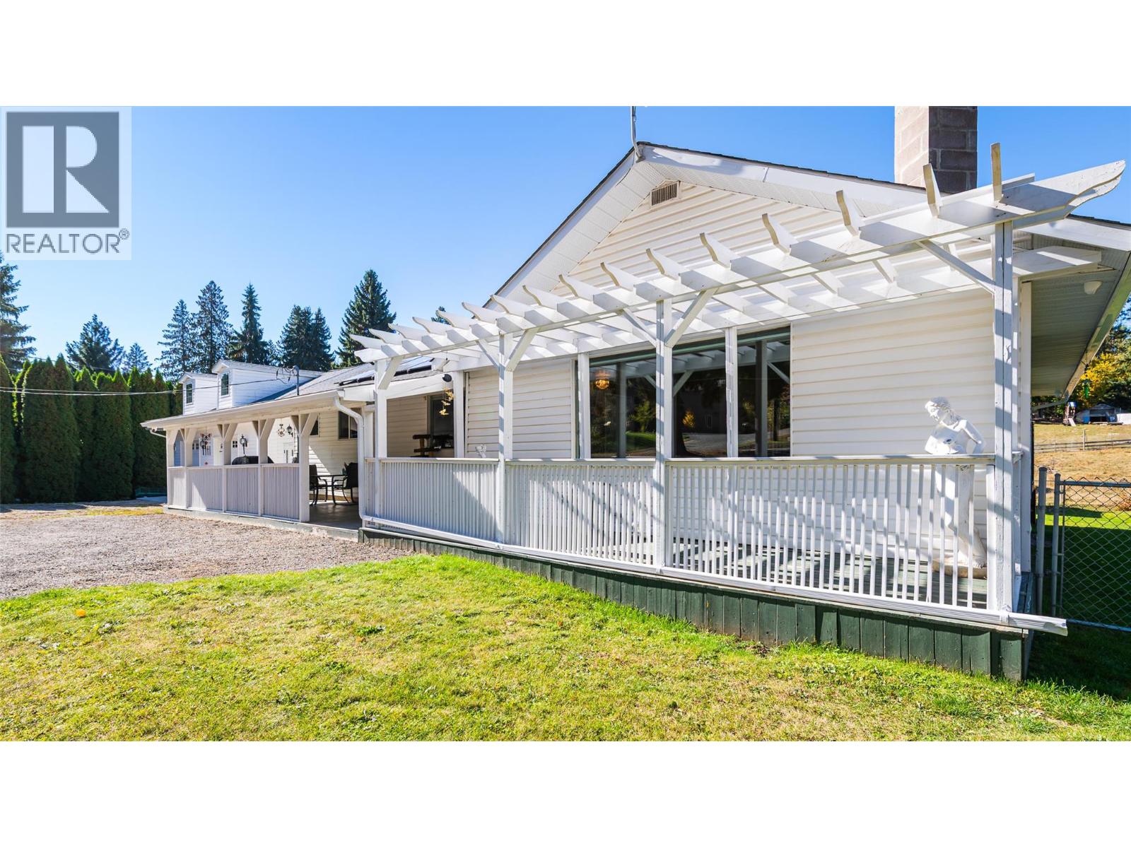 5145 Elsie Holmes Road, Wynndel, British Columbia  V0B 2N1 - Photo 2 - 10379221