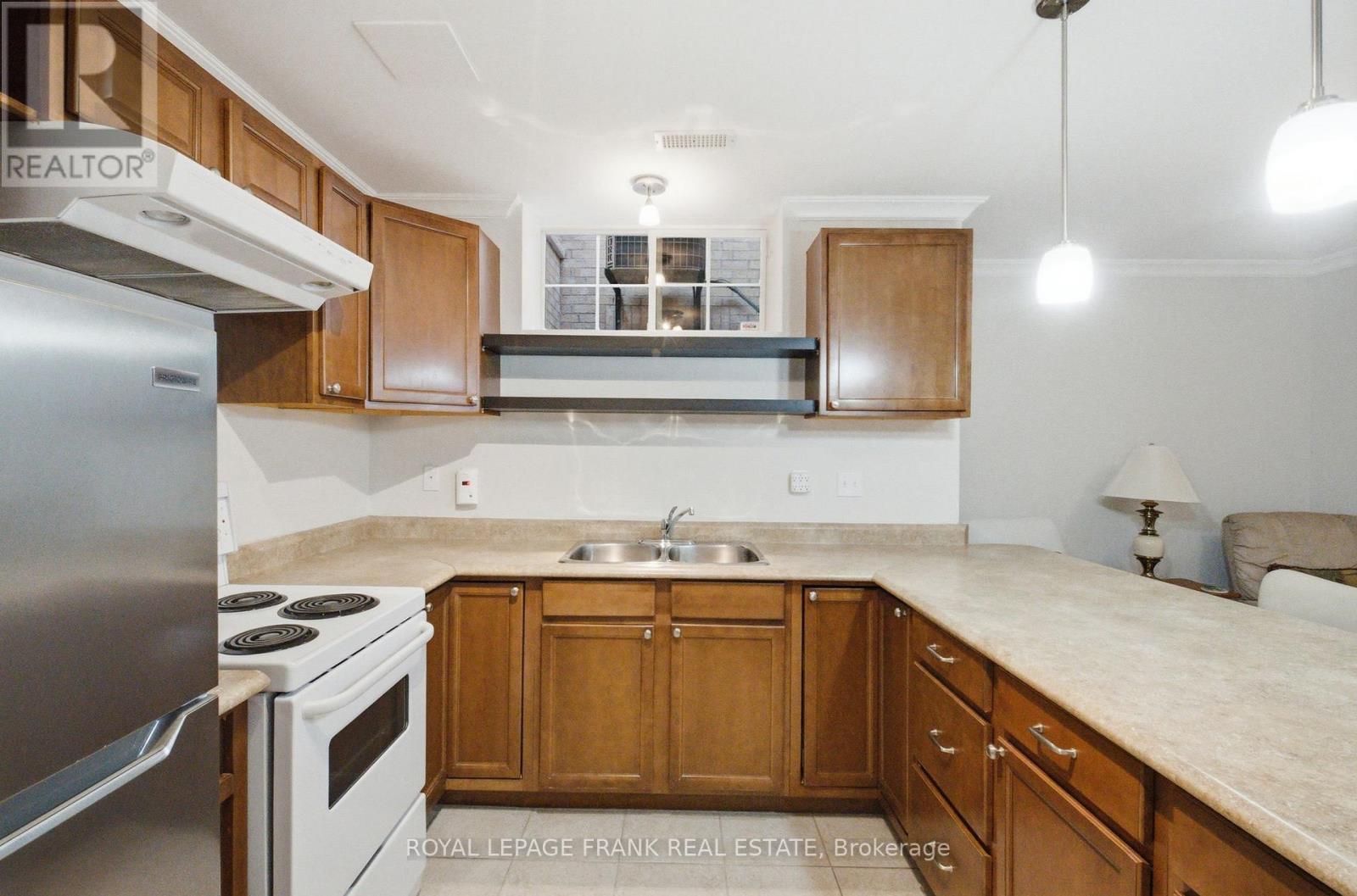 85 Gateway Court E, Whitby, Ontario  L1R 3M8 - Photo 35 - E12877914