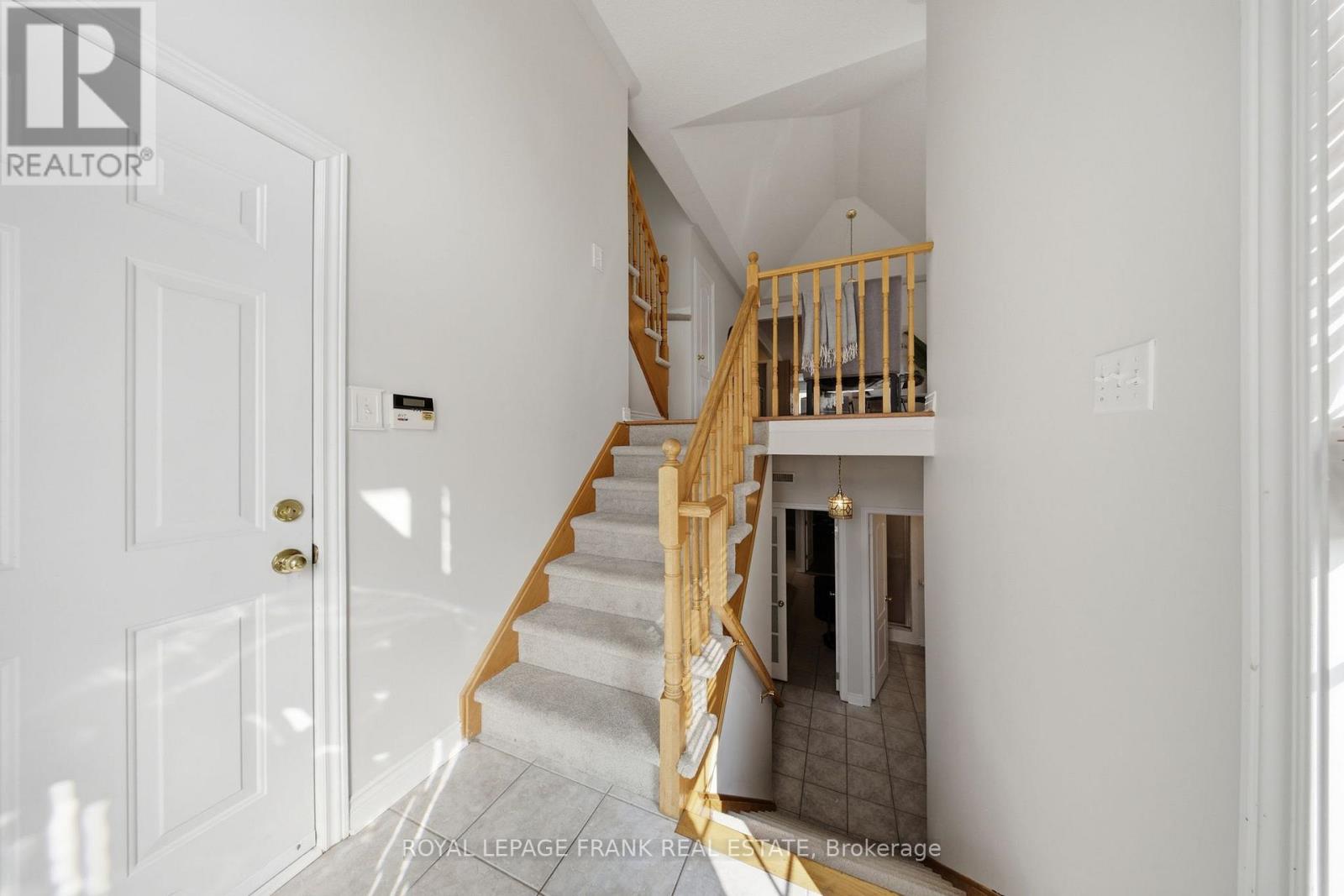 85 Gateway Court E, Whitby, Ontario  L1R 3M8 - Photo 4 - E12877914